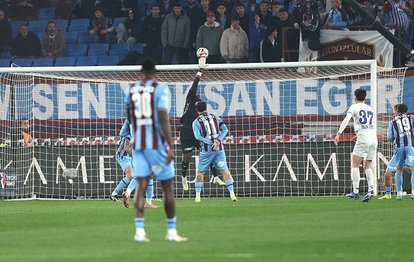 "Andre Onana'dan Duygusal Hediye: Zafer, Orhan Hocamıza Armağan Olsun"